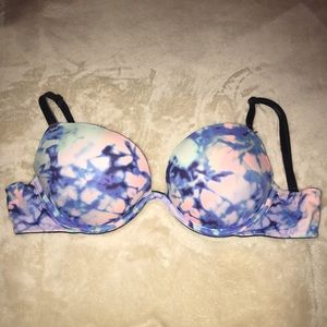 ~SOLD~ Victoria secret bra